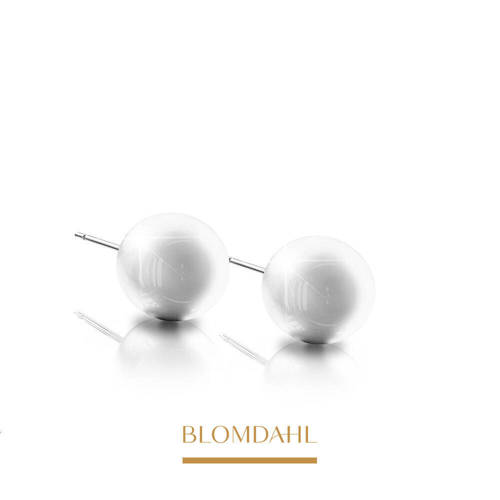 Pearl White 4 mm earrings SFJ pure medical titanium