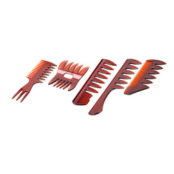 Set of combs wide teeth 5 pcs.