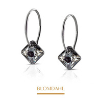 Kolczyki hipoalergiczne Ear Ring Square Black Diamond 9 mm SFJ naturalny tytan medyczny